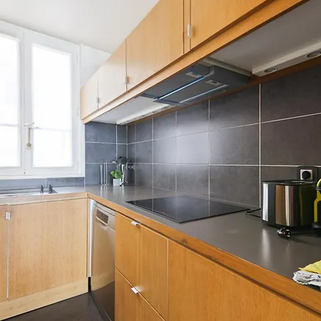Apartment Heart Of Paris-2br-8p-musee Du Louvre 4 Free Netflix