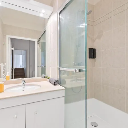 Apartment Heart Of Paris-2br-8p-musee Du Louvre 4 Free Netflix Paris