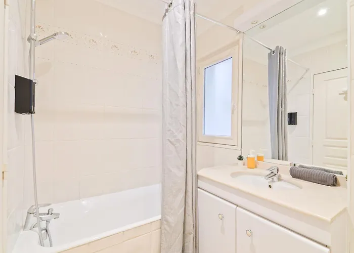 Apartment Heart Of 2br-8p Musee Du Louvre 4 Free Netflix *